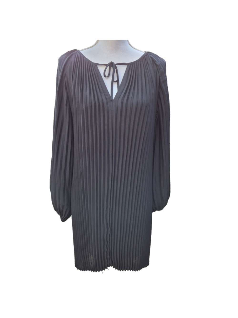 Women's Banana Republic Black Pleated Long Sleeve Dress Med